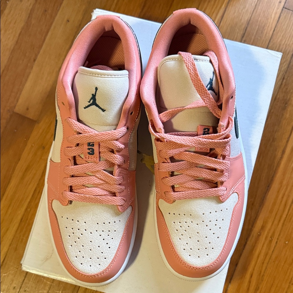Jordan 1 low Athletic Shoes Pink and Green - Picture 3 of 6